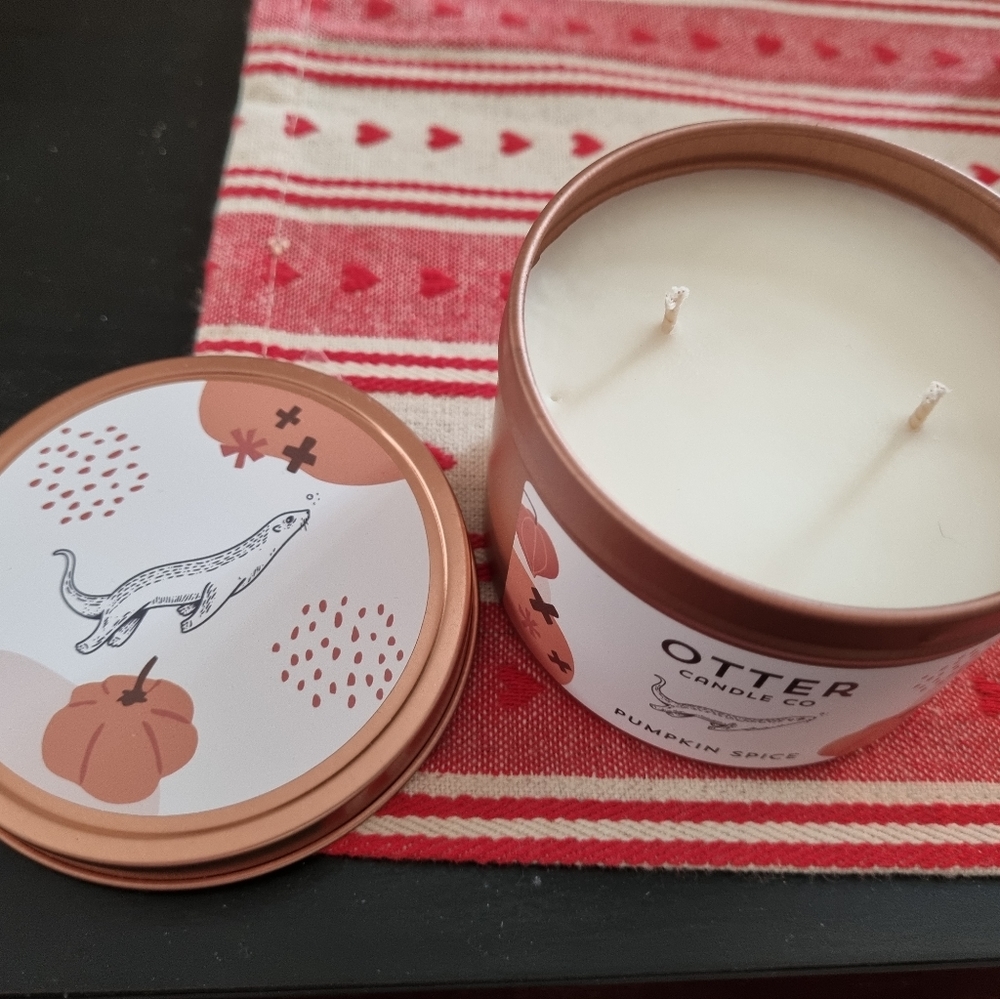 Otter Candle co Pumpkin Spice Candle tin - Picture 2 of 3